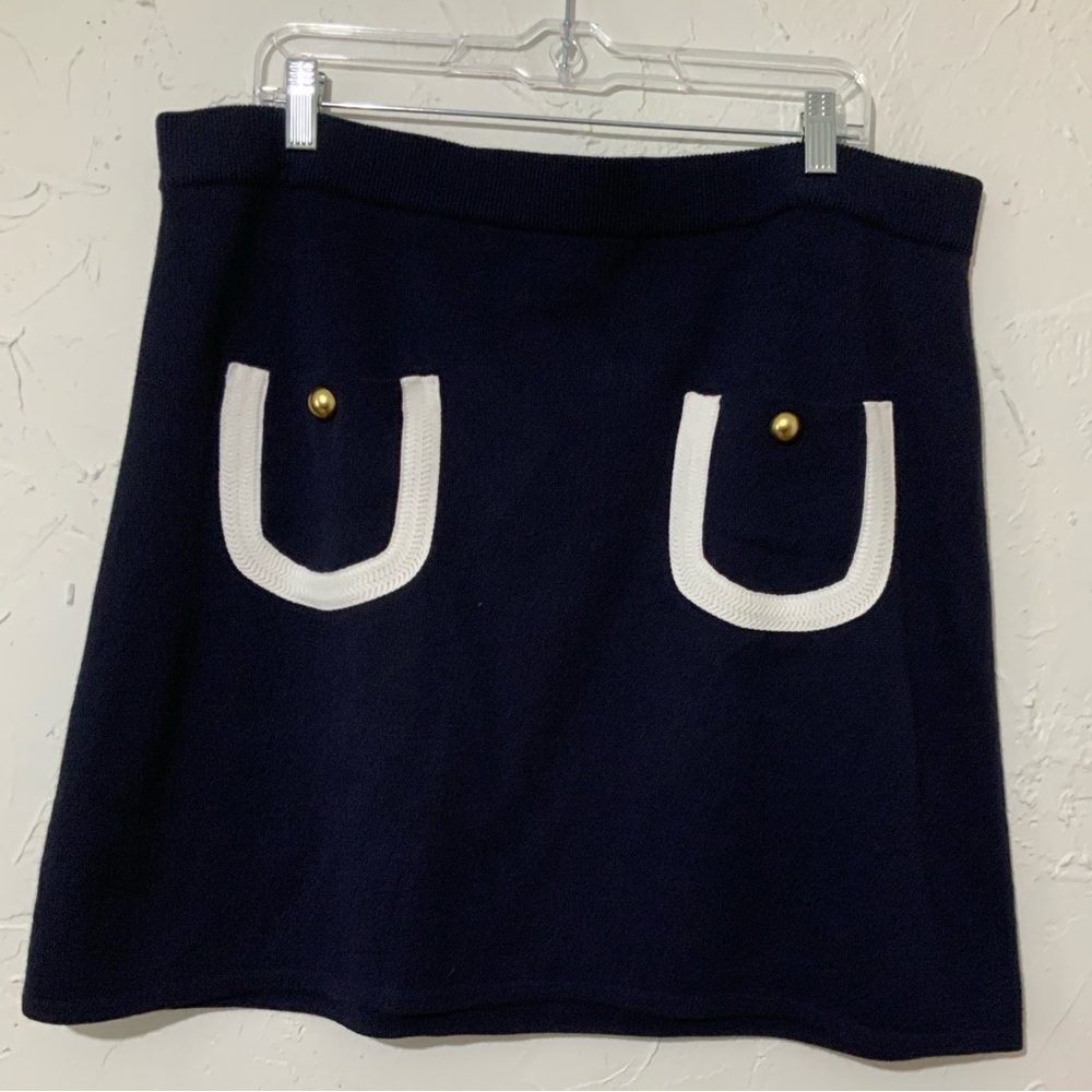 Free Assembly Navy Tipped Pocket Mini Sweater Skirt Preppy Chic Gold Button XXL - Picture 2 of 5